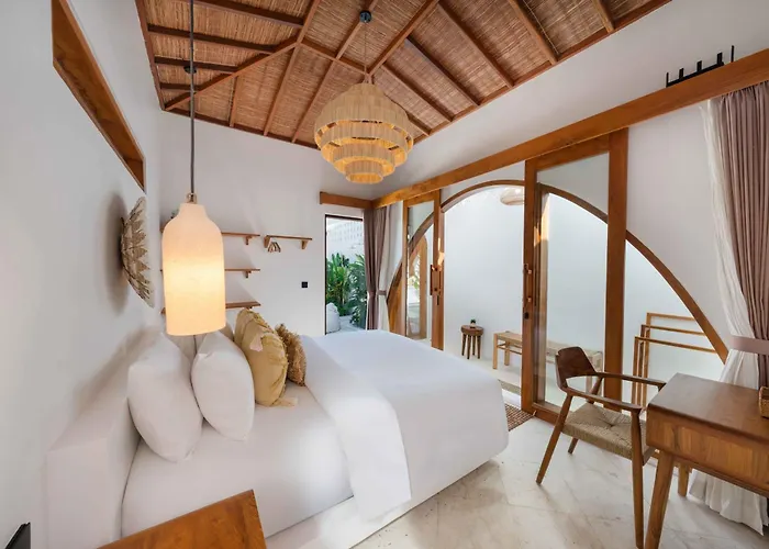 Moksha Uluwatu (Bali)
